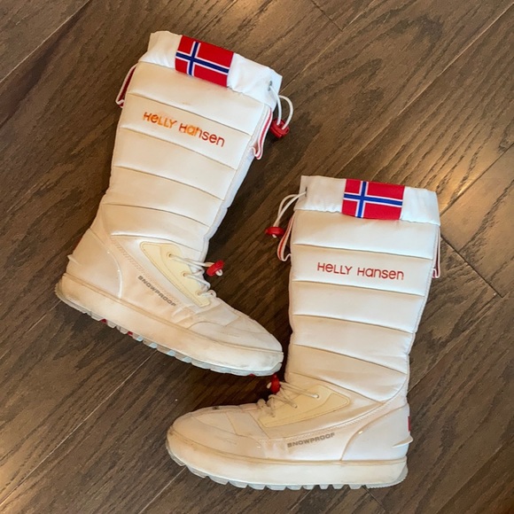 COPY - Helly Hansen White Snowboot - Picture 3 of 15